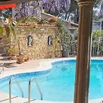 Val D'azur 2, With Pool, Sea View, Parking בית נופש
