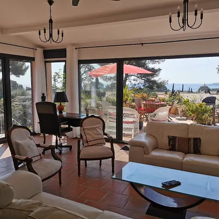 בית נופש Val D'azur 2, With Pool, Sea View, Parking